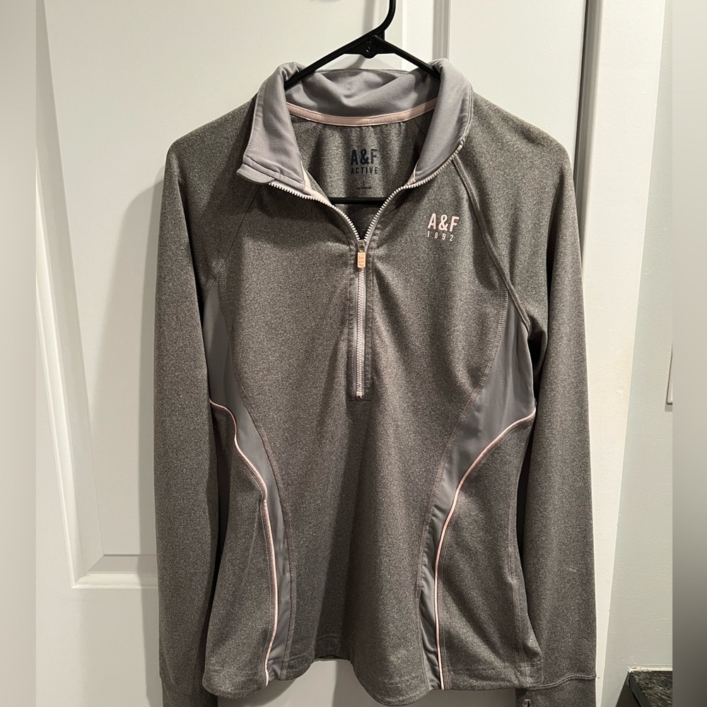 Abercrombie & Fitch active fit quarter zip jacket Size L